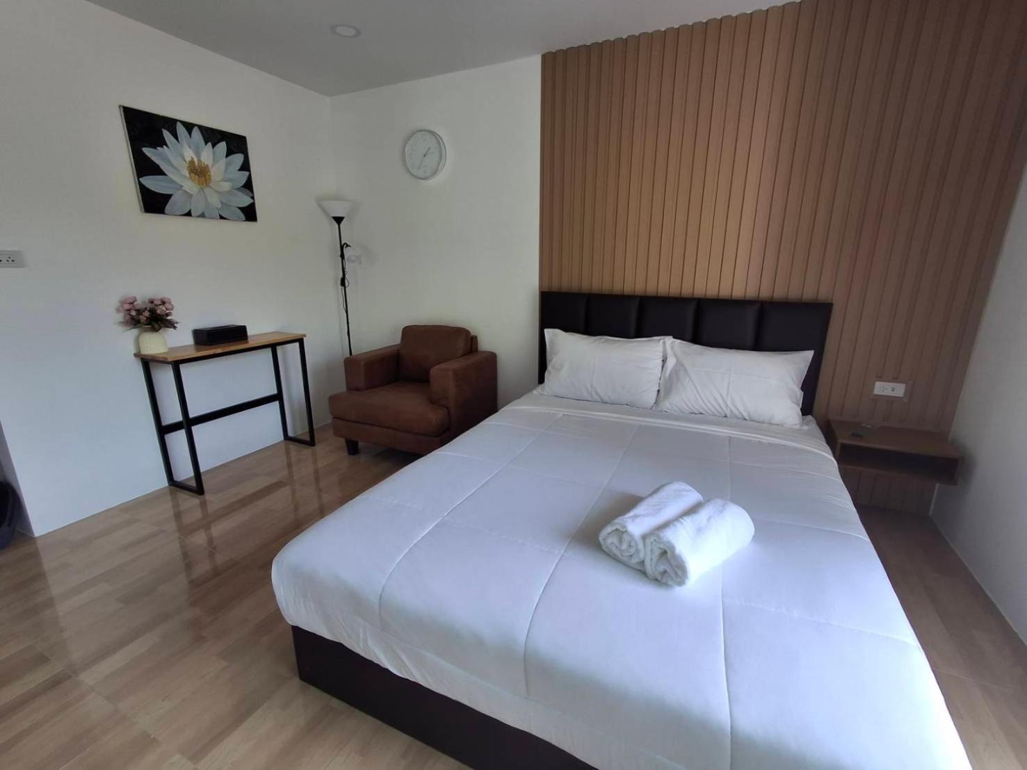 Apartament Homlomchomsuan หอมลมชมสวน Ban Mai  Zewnętrze zdjęcie